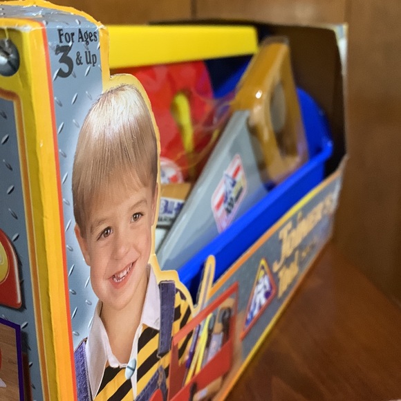 FOR AGES 3 & UP-JOINER’S TOOL SET- 20 Pieces. - Picture 7 of 9